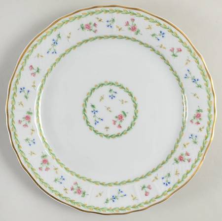 Artois Vert (Versailles Shape) Salad Plate