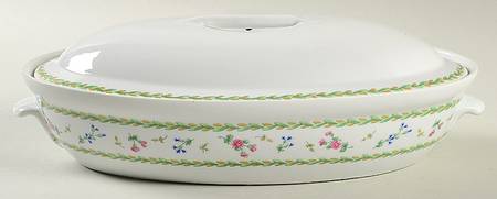 Artois Vert (Versailles Shape) 1 Quart Oval Covered Casserole