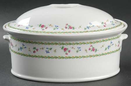 Artois Vert (Versailles Shape) 2.25 Quart Oval Covered Casserole