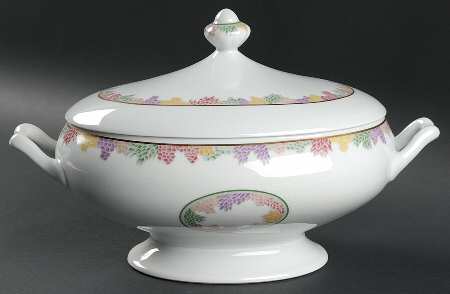 Bel Ami Oval Covered Vegetable