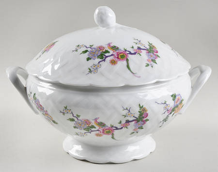 Bengali (White, Vannerie) Round Covered Vegetable by Bernardaud