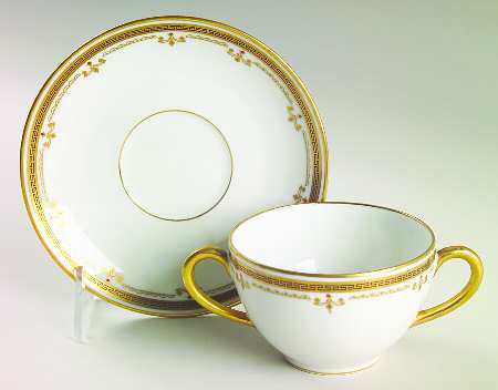 BER10 Flat Bouillon Cup & Saucer