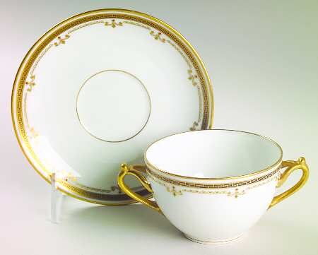 BER10 Flat Bouillon Cup & Saucer