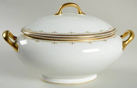 BER10 Oval Tureen & Lid