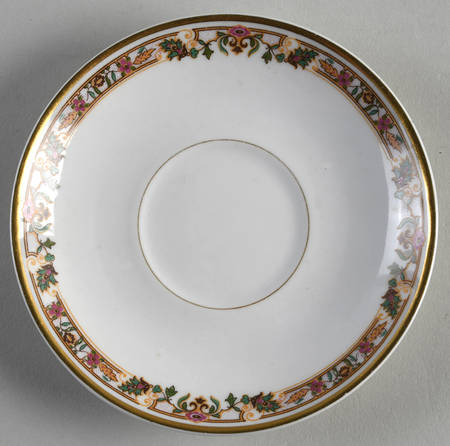 BER104 Saucer for Flat Cup