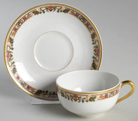 BER104 Flat Cup & Saucer Set