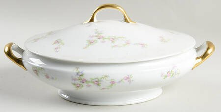BER114 Oval Covered Vegetable