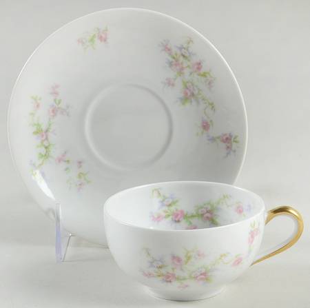 BER114 Flat Cup & Saucer Set