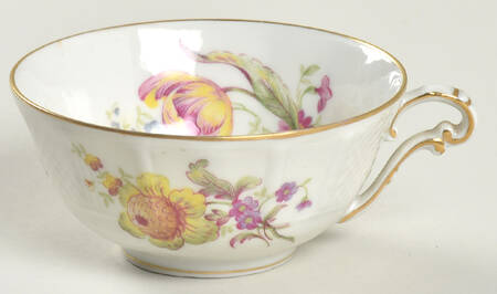 BER118 Footed Cup