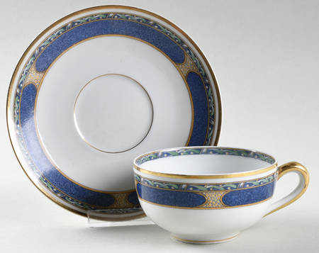 BER27 Flat Cup & Saucer Set