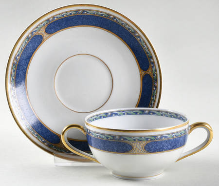 BER27 Flat Bouillon Cup & Saucer