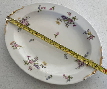 BER3 11" Oval Serving Platter