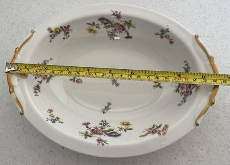 BER3 9" Oval Vegetable Bowl