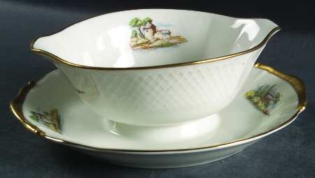 BER4 Gravy Boat with Attached Underplate