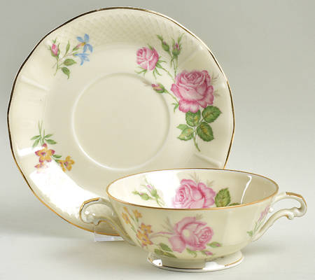 19566 Footed Cream Soup Bowl & Saucer Set