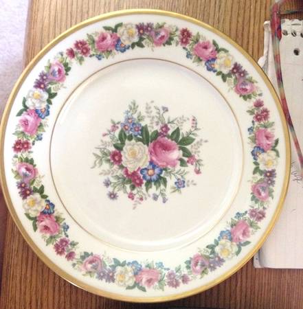 BER53 Luncheon Plate