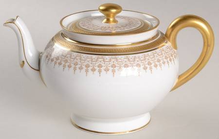 BER6 Teapot & Lid
