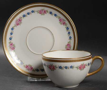 BER7 Flat Cup & Saucer Set