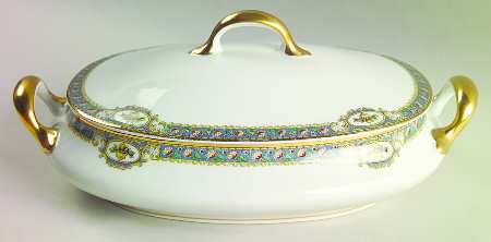 BER79 Oval Covered Vegetable