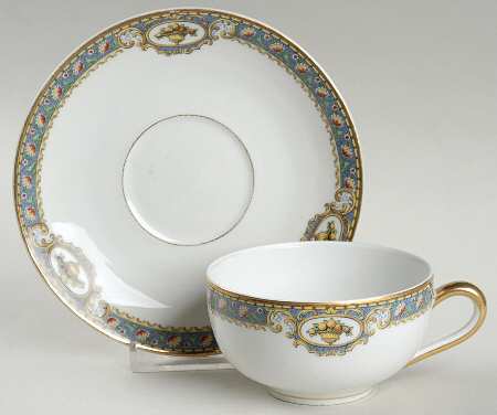 BER79 Flat Cup & Saucer Set