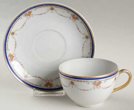 BER80 Flat Cup & Saucer Set