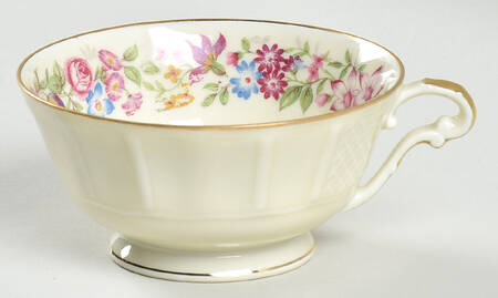 BER86 Footed Cup