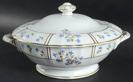 Bleuets Tureen &  Lid