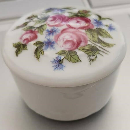 Chateaubriand Blue Round Box & Lid