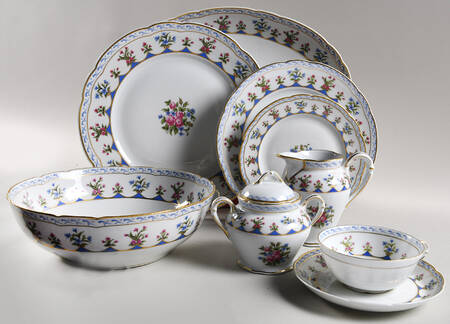 Chateaubriand Blue 45 Piece Starter Set