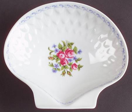 Chateaubriand Blue Shell Shaped Dish