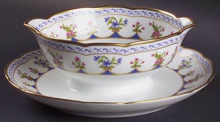 Chateaubriand Blue Round Gravy Boat/Attached Underplate