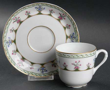 Chateaubriand Green Flat Cup & Saucer Set