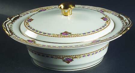 Chamberry Round Covered Vegetable