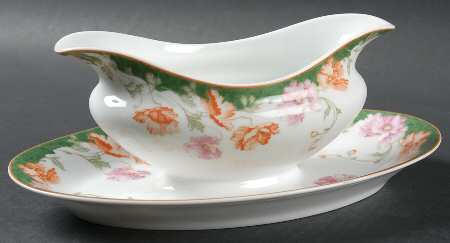 Colette Gravy Boat with Attached Underplate