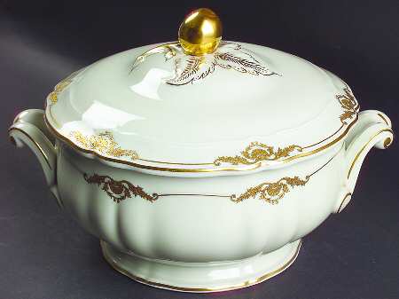 Coquille Tureen &  Lid