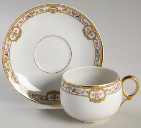 Doreen Flat Cup & Saucer Set