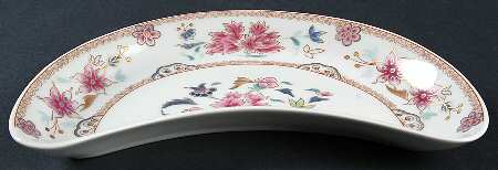 Famille Rose Crescent Salad Plate
