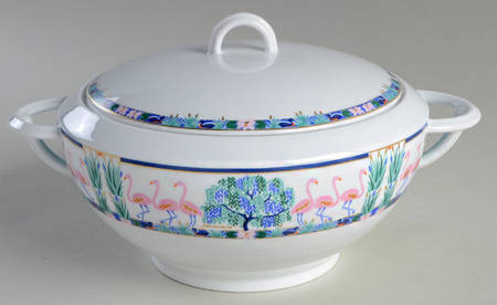 Flamants Roses Round Covered Vegetable