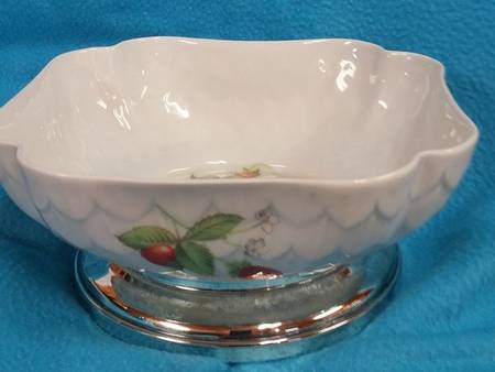 Frasiere 6" Square Dish with Silverplate Base