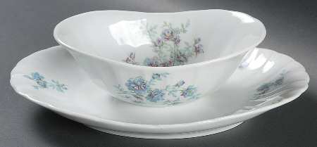 Gabrielle Gravy Boat with Attached Underplate
