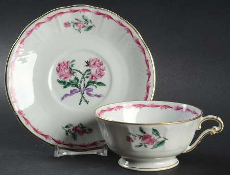 Les Deux Roses Footed Cup & Saucer Set