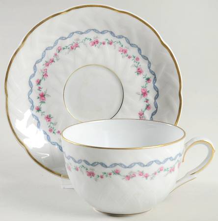 Louisiane Flat Cup & Saucer Set