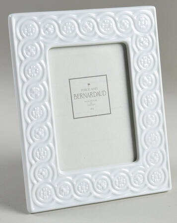 Louvre Frame Holds 3 1/2" X 5"