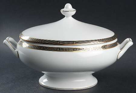 Madison Platinum Oval Covered Vegetable