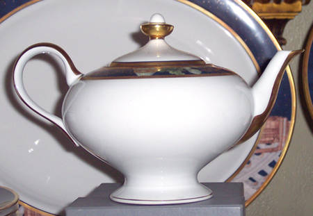 Metropoles Teapot & Lid