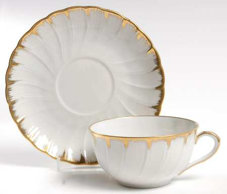 Neuilly Flat Cup & Saucer Set