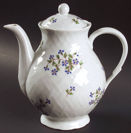 Nicole Coffee Pot & Lid