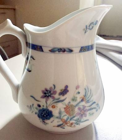 Pahang Creamer