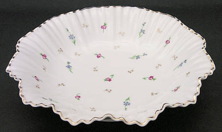 Pompadour (Scalloped, White Background) Danielle Bowl