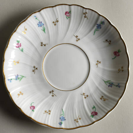 Pompadour (Scalloped, White Background) Saucer for Breakfast Cup